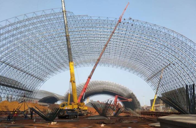 霍林郭勒浅析质料场封闭本领的特点以及利用类型